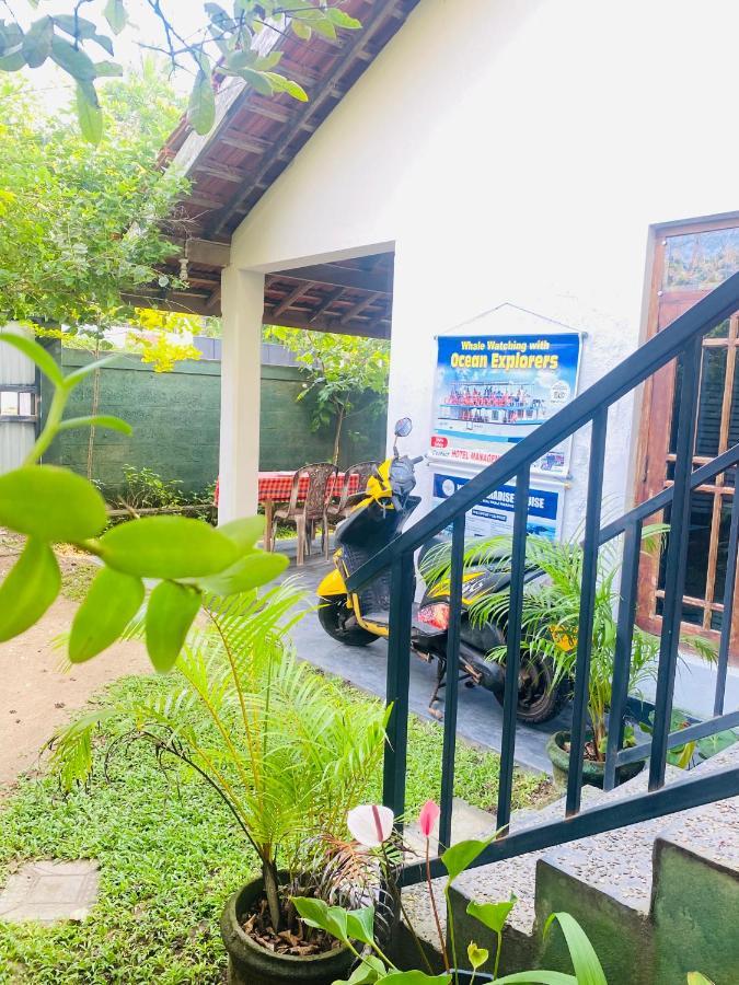 Coconut Reach Hotel Mirissa Ngoại thất bức ảnh