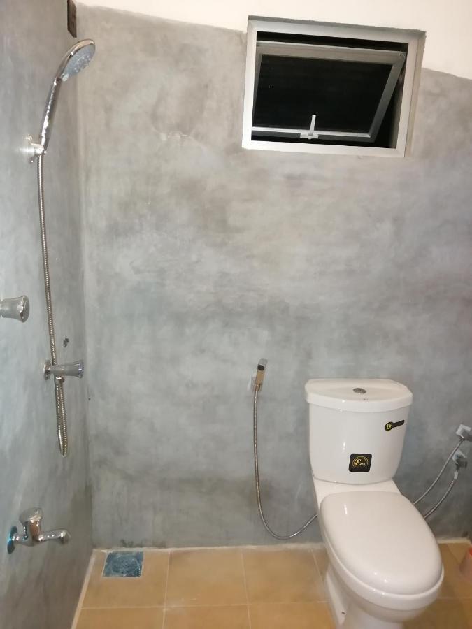 Coconut Reach Hotel Mirissa Ngoại thất bức ảnh